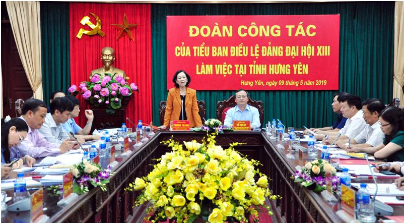 Đồng chí Trưởng ban Dân vận Trung ương Trương Thị Mai cùng Đoàn công tác của tiểu ban Điều lệ Đảng Đại hội XIII làm việc tại tỉnh