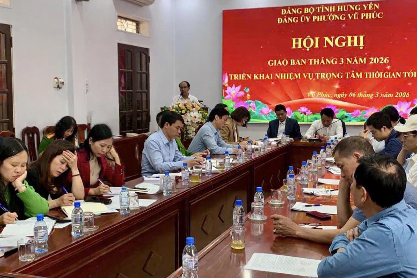  BAN THƯỜNG VỤ ĐẢNG ỦY PHƯỜNG VŨ PHÚC NÂNG CAO  CHẤT LƯỢNG GIÁM SÁT THƯỜNG XUYÊN VIỆC TRIỂN KHAI THỰC HIỆN KẾ HOẠCH SỐ 02-KH/BCĐTW VỀ PHÁT TRIỂN KHOA HỌC, CÔNG NGHỆ, ĐỔI MỚI SÁNG TẠO VÀ CHUYỂN ĐỔI SỐ