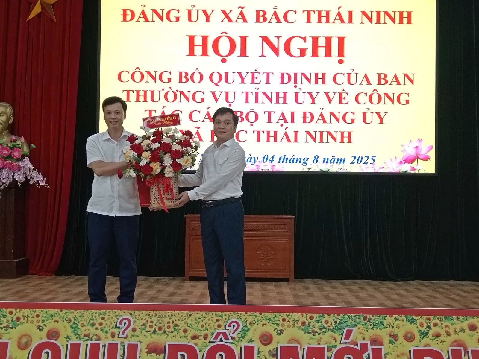 Hội nghị công bố Quyết định về công tác cán bộ	